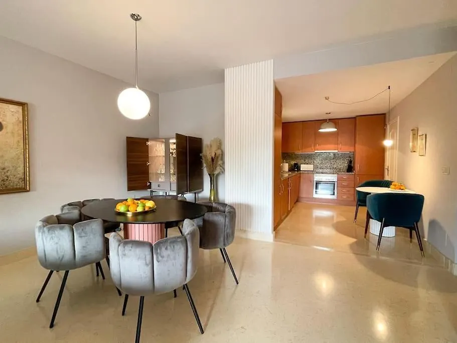 Luxurious 2 Bedroom Apartment With Spa Facilities Benahavis